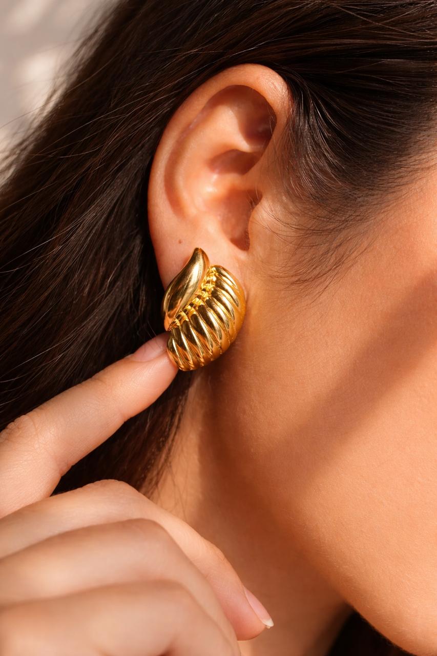 Anti-Tarnish shell earrings