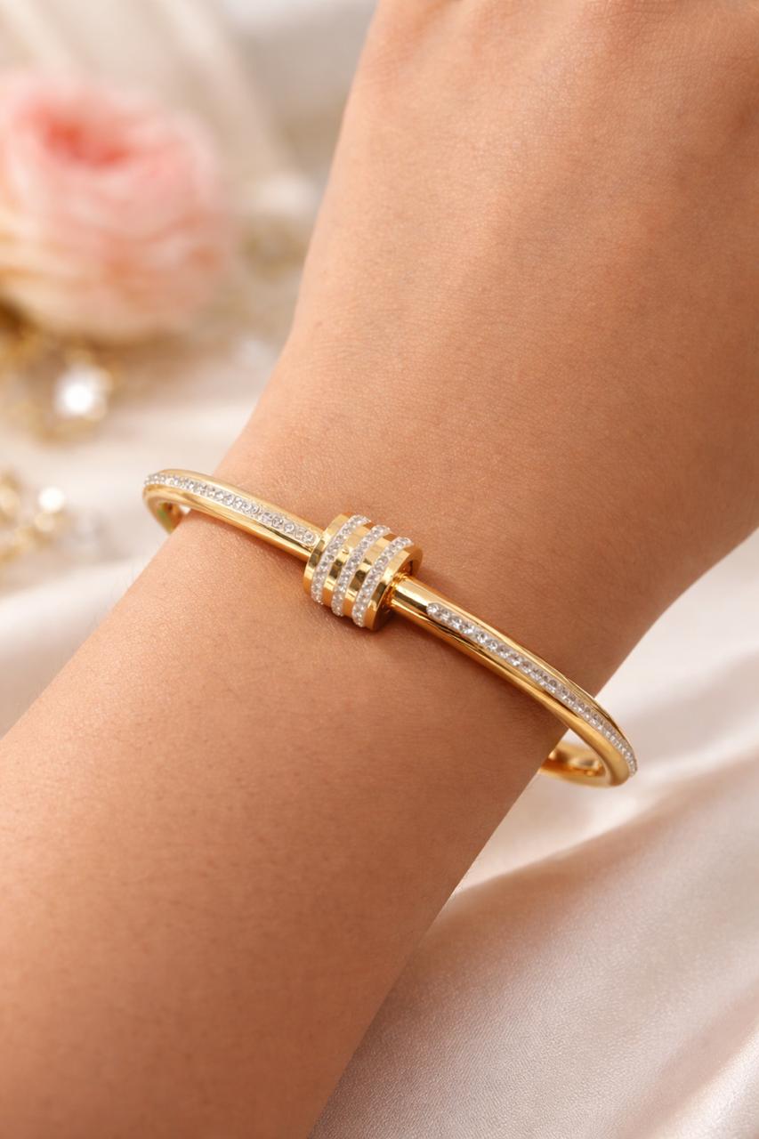 Stone embedded Kada/Bracelet