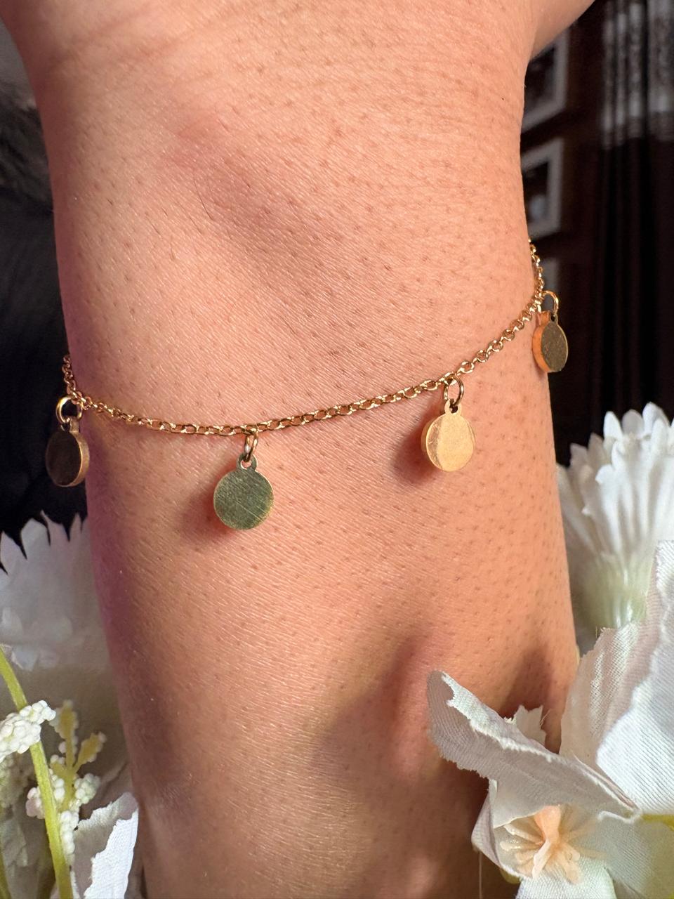 Disc Charm Chain bracelet