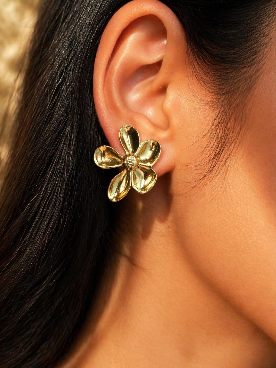 Flower studds